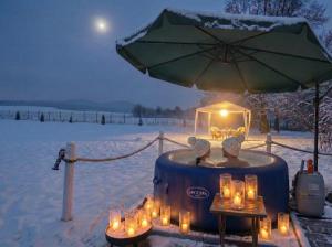 Nuka House - Teatr Natury z Jacuzzi