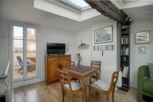 FRGK Suquet Historic Fisherman s House 2 Floors, Rooftop Terrace Bell Tower View