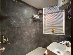 Hotel Lotus Arc NEAR IGI AIRPORT