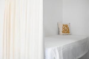 F007 - Fano, monolocale fronte mare in residence con piscina