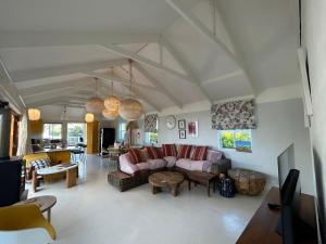 Quis Bad Moone Rising Lake View