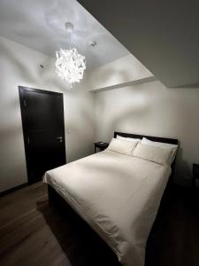 10L Luxe City Escape at Park Mckinley West