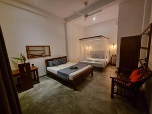 Danu Surf House Hiriketiya