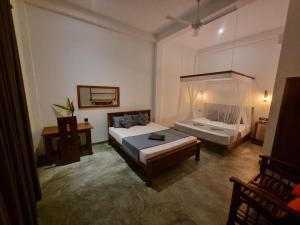 Danu Surf House Hiriketiya