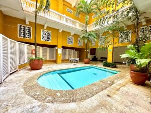 By Calamari Homes - Ayos 206 - Walled City