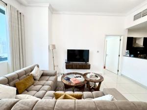 Royal Maison Deluxe 2 Br in Executive Bay