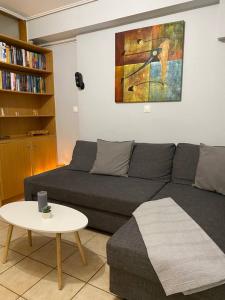 Goudi Athenian 4th floor Apartment