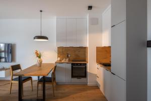 Apartamenty Lew Invest obok Rynku Głównego 279, Parking w cenie