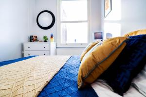 Deluxe Battersea 2-Bed 2 Minutes From Station