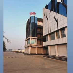 hotel krishna palace