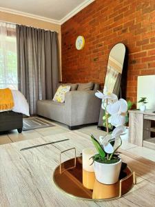 Apartment of Convenience-In the heart of Midrand