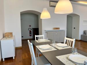 Appartamento di lusso con vista Milano Regina