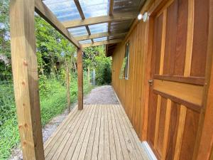 Casa de Madera 01 MARISCAL a 400 m da praia 2 quartos 1 banheiros