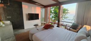 Pebble Lanta - Seaview Stay