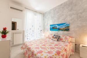 In pieno centro vicino al mare