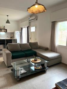 Casa Raíz 2 habitaciones para 4 personas frente al río