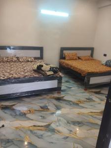 Karuna Nidhan Homestay near the Ram Mandir 1km from the Property! Hurry up