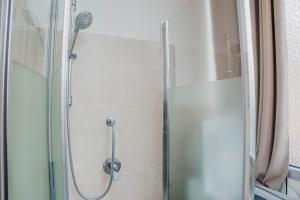 Sunny apartment img17