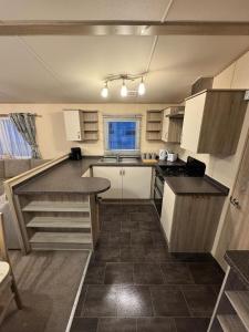 3 bedroom Lyons Oakfield Towyn pets welcome