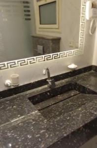 علي النيل في شارع البحر الاعظم