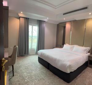 اجنحة امواج الحمراء1