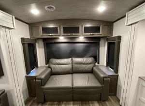 Beautiful elegant trailer with ocean views that are breathtaking