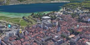 Mont Blanc - Emplacement n1 au centre dAnnecy