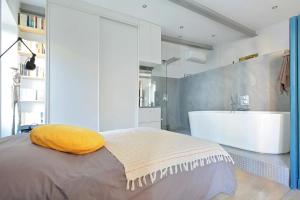 B OP Cocon Bonaparte - Old Port