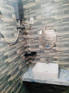 Tiny House in Moalboal Saavedra