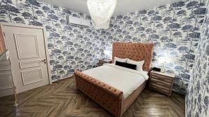 The Pink Pool - Swimming pool