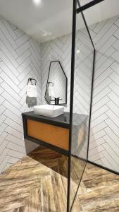 The Pink Pool - Swimming pool