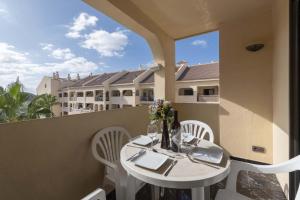 Castle Harbour 2 Bed Duplex