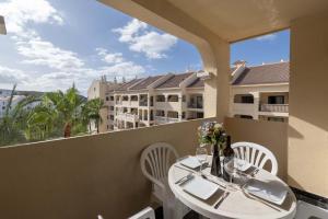 Castle Harbour 2 Bed Duplex