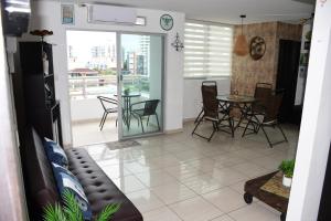 Relax en Tonsupa Moderno Depar con Aire C y a pasos del mar 3 piscinas 2hidro