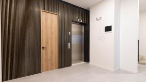 Opera Living by HOUSY HOST