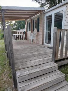 Mobil-home 6 places dans camping 4 étoiles