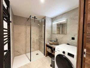Appartement neuf 2 chambres, idéal famille, sur pistes, 6 pers - FR-1-815-45