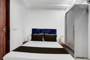 Hotel O RV Residency