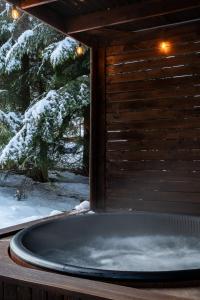 Leśna Sielanka domek z jacuzzi w lesie pod Górą Szczebel RELAX I SPORT