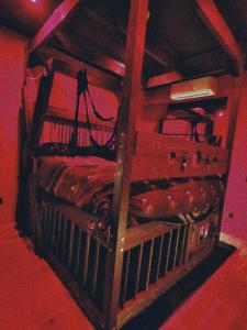 Apocalypse Love Room