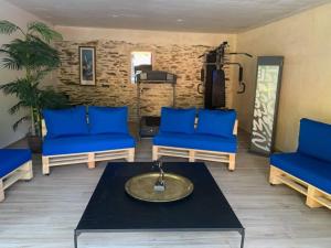 Character House with Pool and Jacuzzi