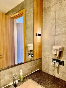 1bhk The Square Loft
