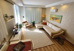 2 Bedroom Cozy Apartment