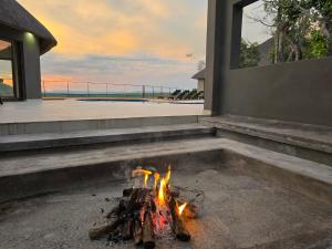 Bona Kgole Private Game Lodge, Mabalingwe