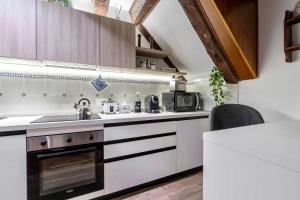 Canal View - 10 Minutes to San Marco Square and Rialto Bridge