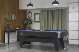 Senai -- Spacious & Mahjong & Billiards & KTV #4BR5B #30-35 pax by Cowidea