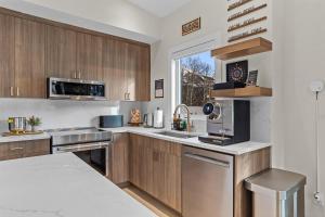 Sisters Solstice Villa by WeekAway Vacations