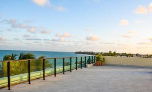 Lanai Beach Residence