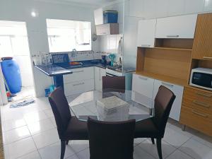 Apto Amplo a 7 min da praia Wi-Fi e Netflix