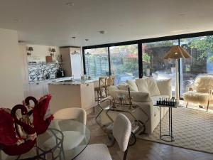New Luxury 3-Bed Flat in East Dulwich with Garden